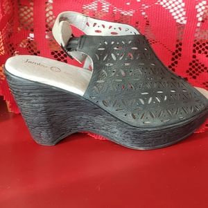 JAMBU WEDGE WITH MEMORY FOAM CHARCOAL SANDALS